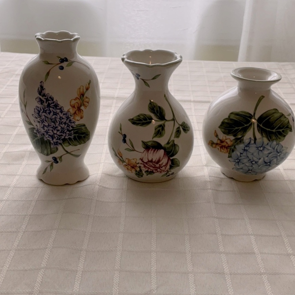 Floral Porcelain Bud Vase Set